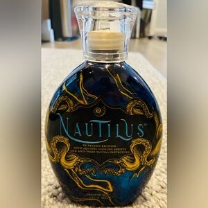 Nautilus Midnight Cooling Blue Bronzer with Gold Highlights